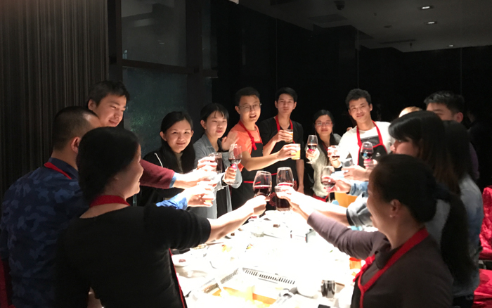 香蕉视频WWW在线观看展览销售二组聚餐