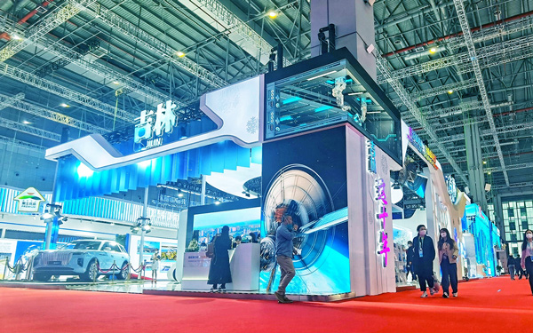 汽车展会设计制作：如何巧妙融入科技元素显高级？