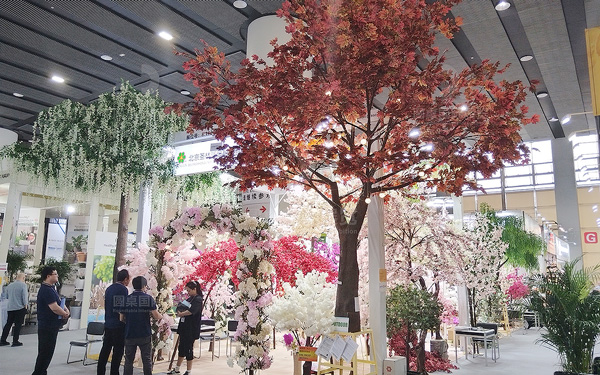 广交会摊位布置技巧：如何瞬间抓住观众眼球？