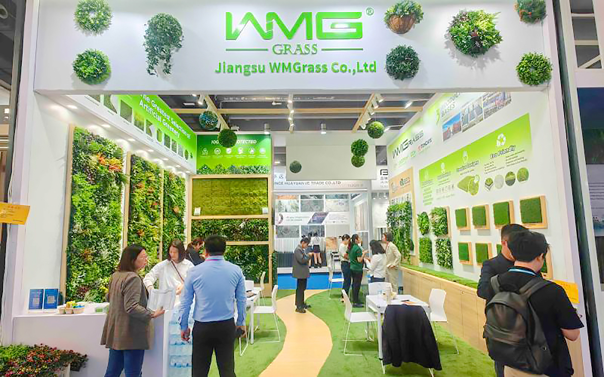 在广交会展位搭建中，营造自然氛围的绿植摆放指南