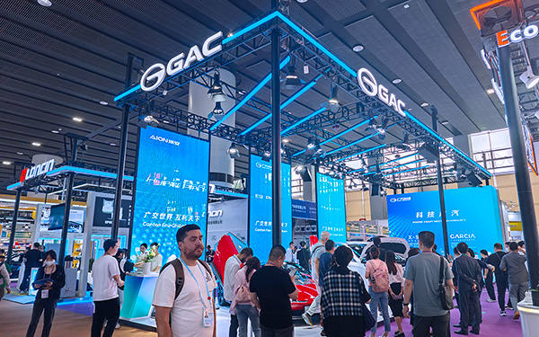 广交会展位设计：如何利用动态空间提升展示效果？