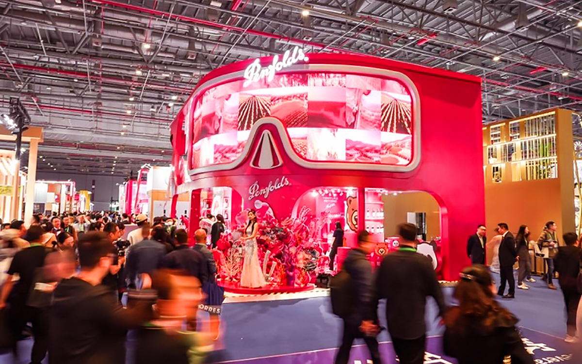 中国红在国际展会设计中的喜庆表达