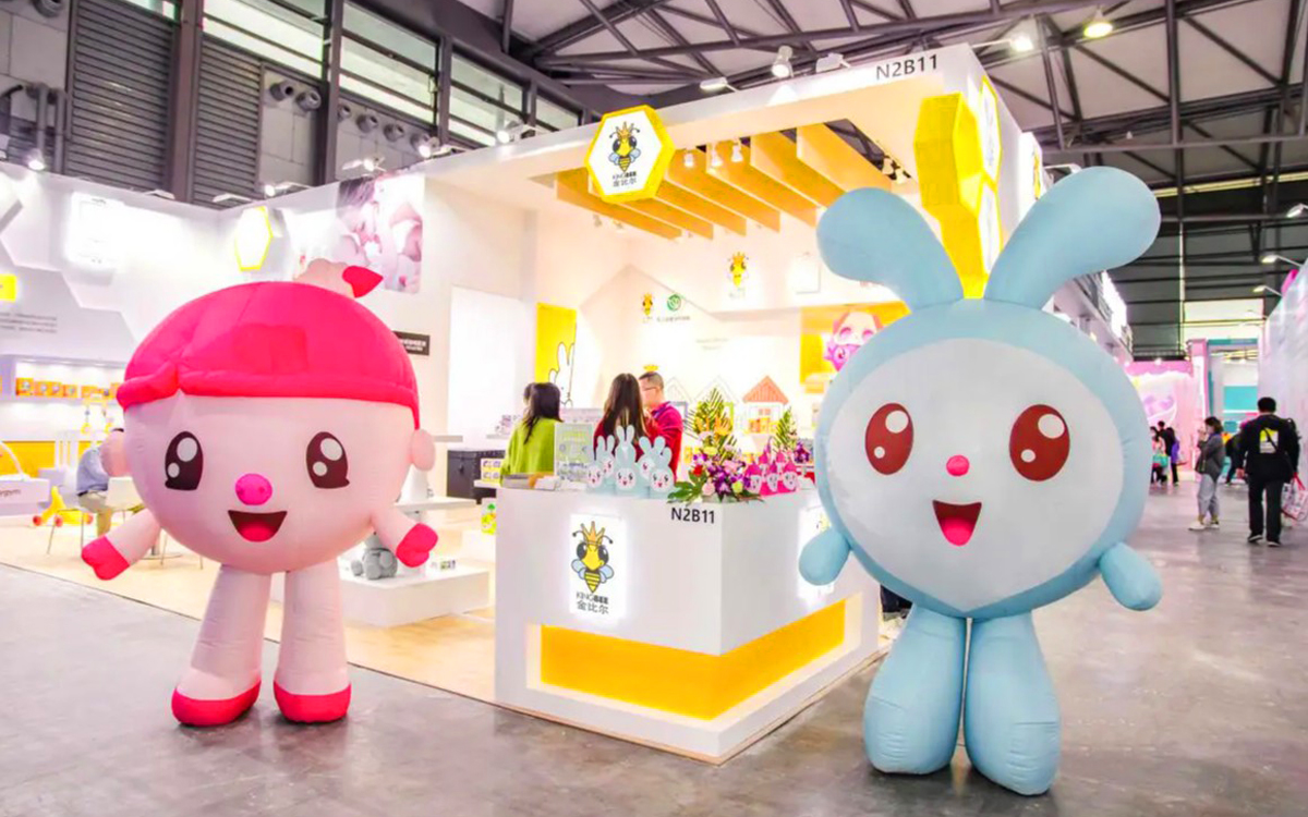 中国红通过国际展会设计来传达喜庆氛围